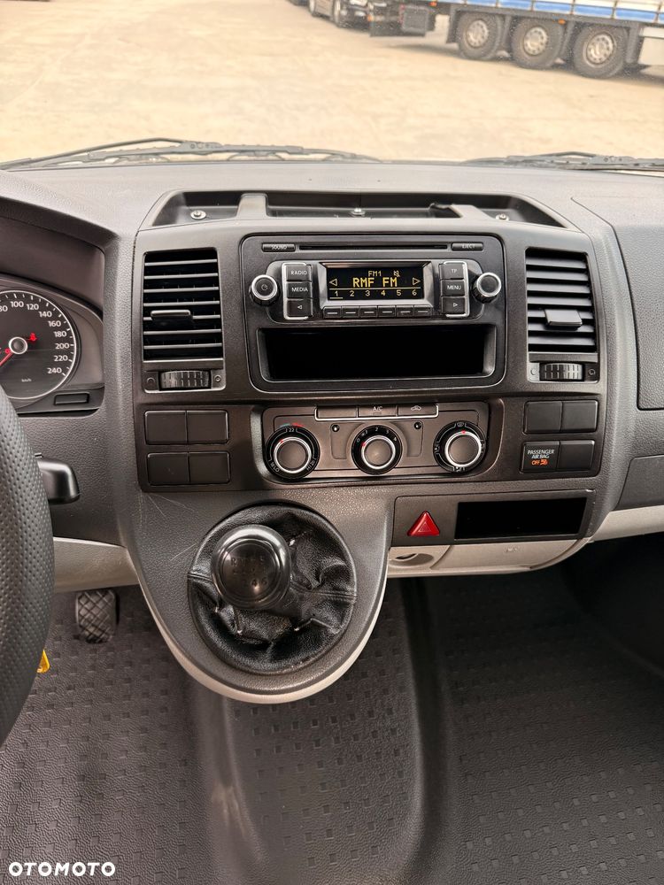 Volkswagen Transporter T5 - 10