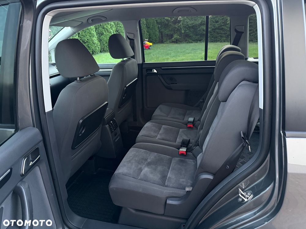 Volkswagen Touran 2.0 TDI Highline - 10