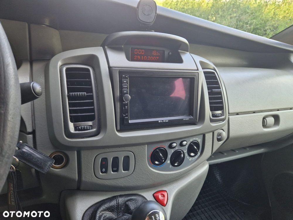 Opel Vivaro - 15