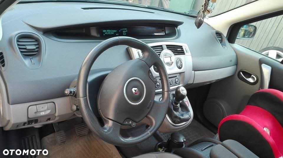 Renault Grand Scenic - 4