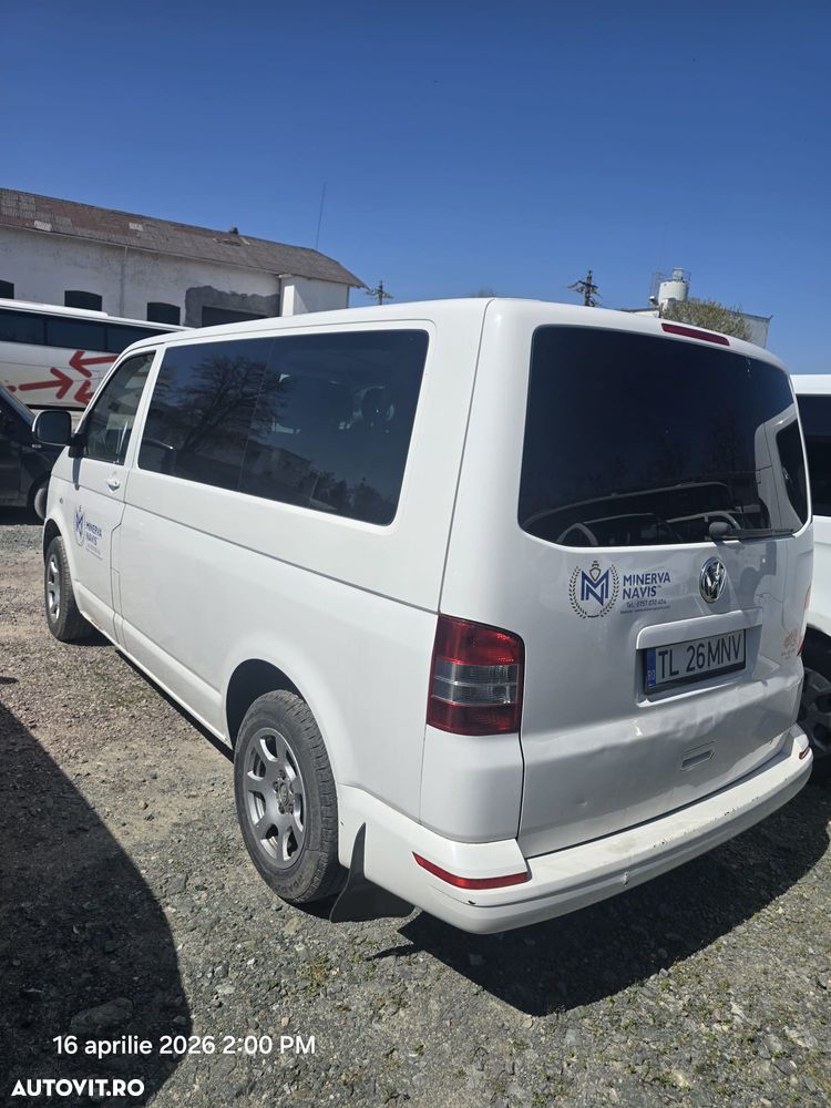 Volkswagen Caravelle - 9