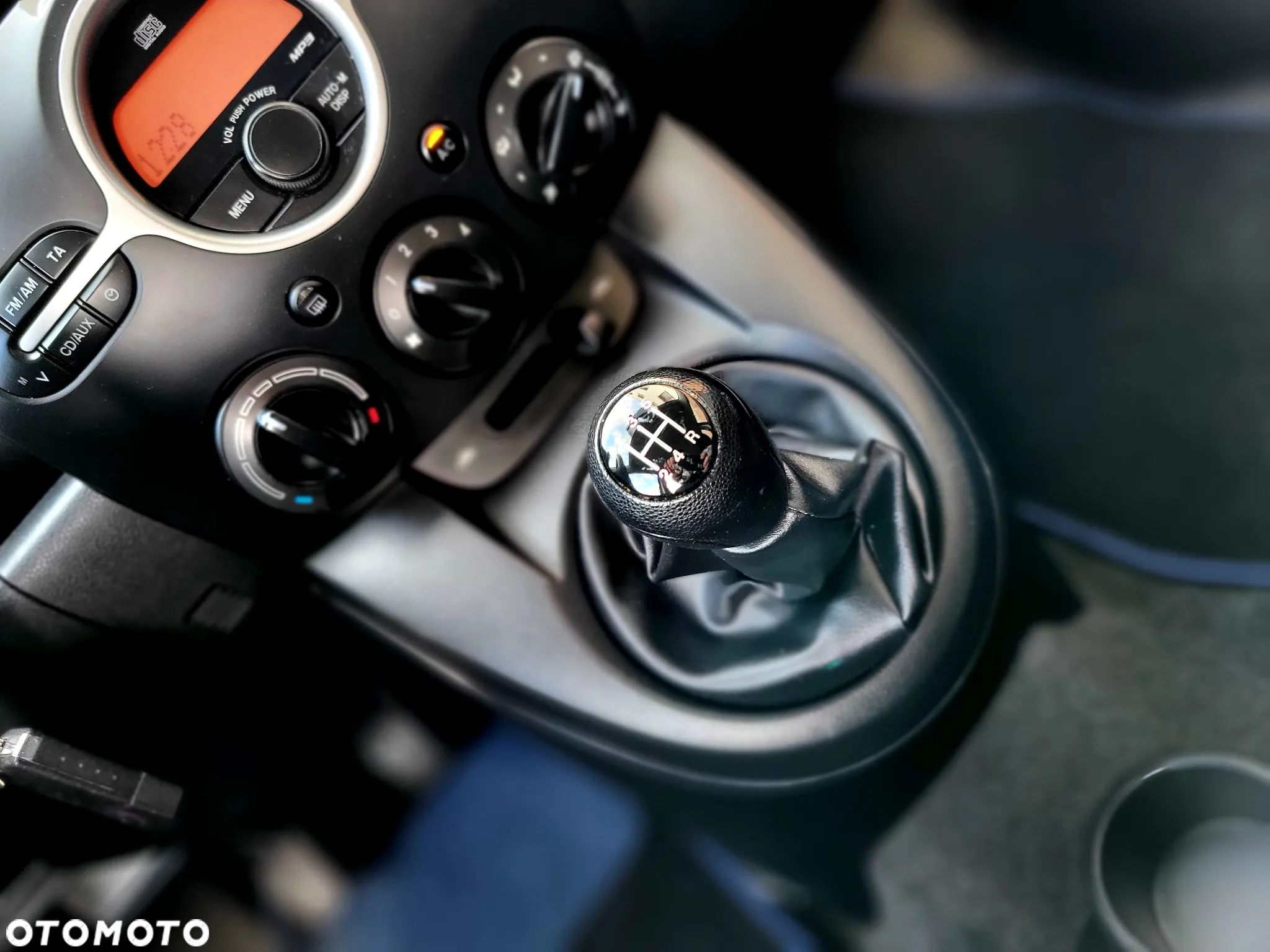 Mazda 2 - 21