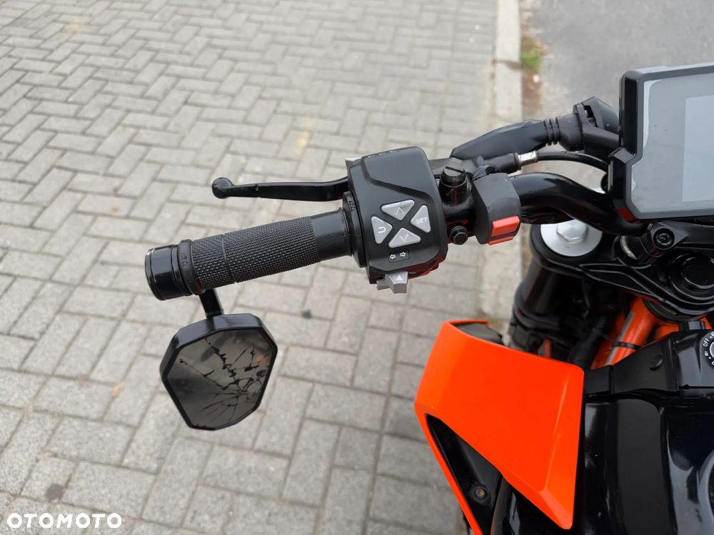 KTM Duke 390 - 25