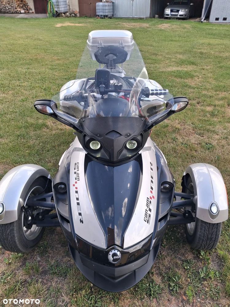 Can-Am Spyder - 1