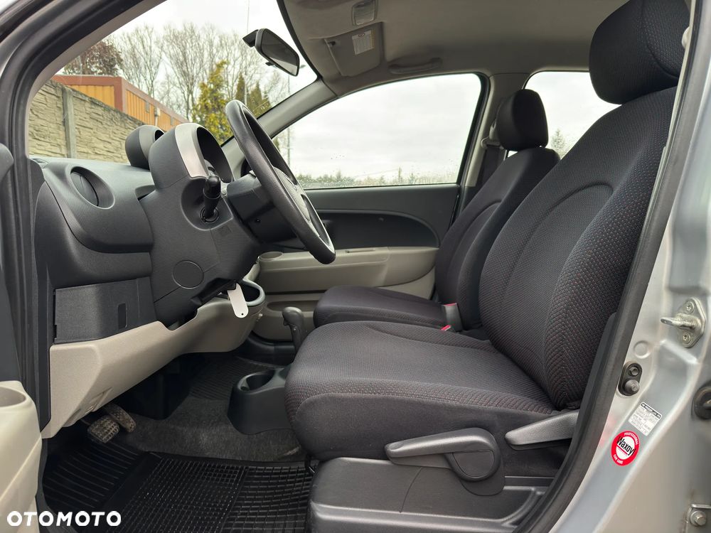 Daihatsu Sirion 1.3 - 12