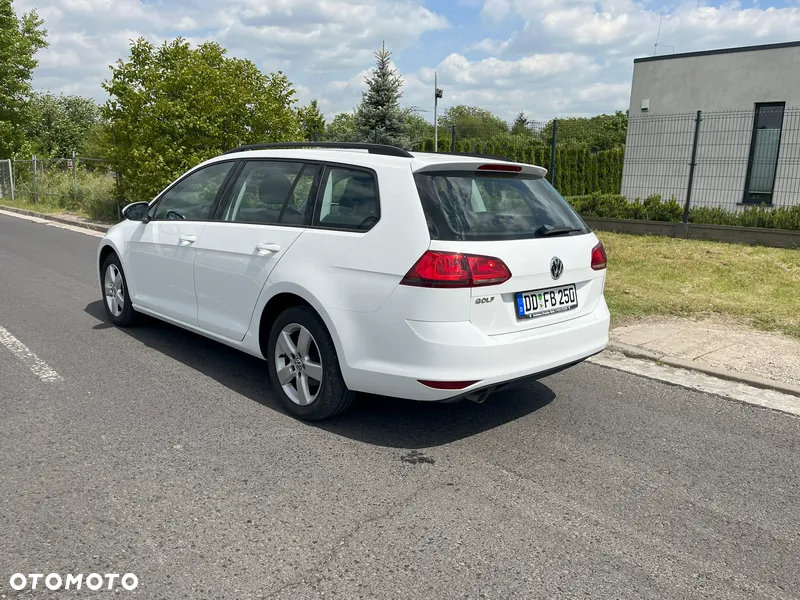 Volkswagen Golf - 4