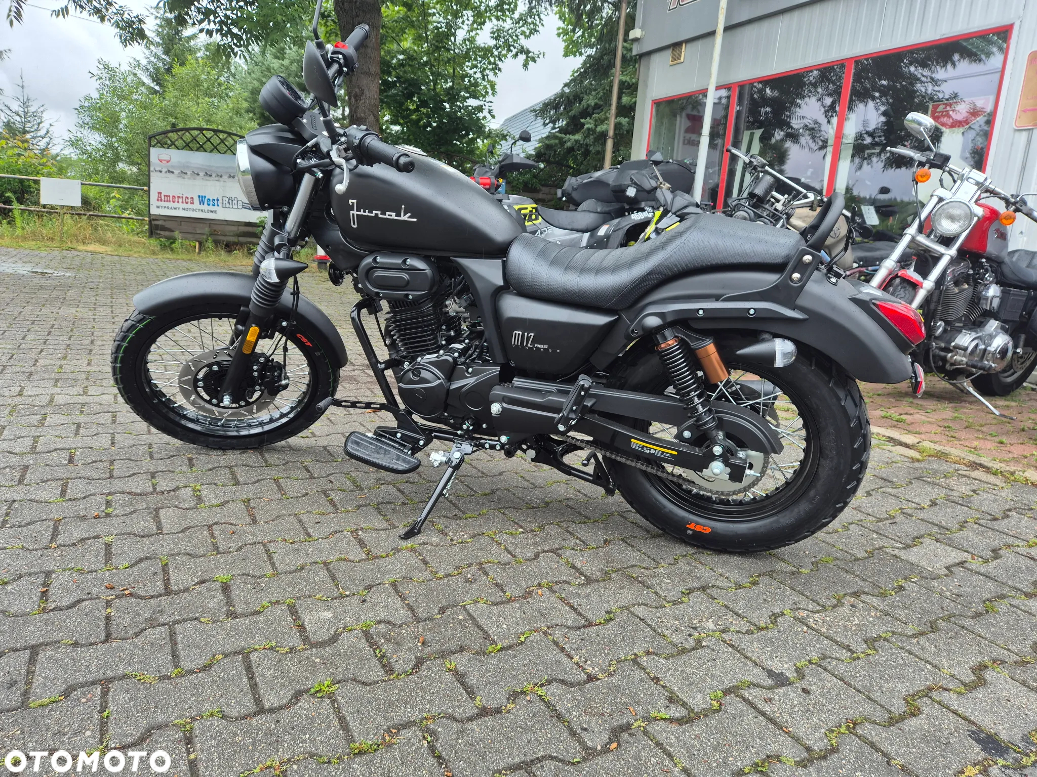 Junak M12 - 3