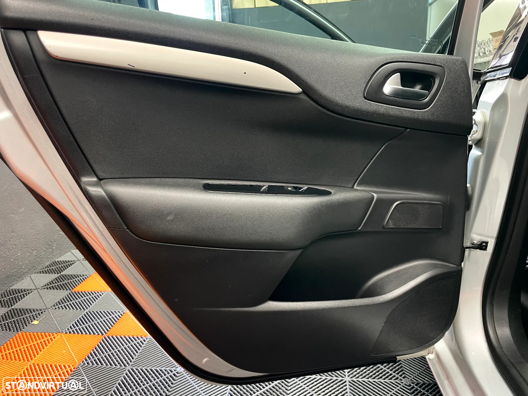 Citroën C4 1.6 e-HDi Seduction CMP6 - 23