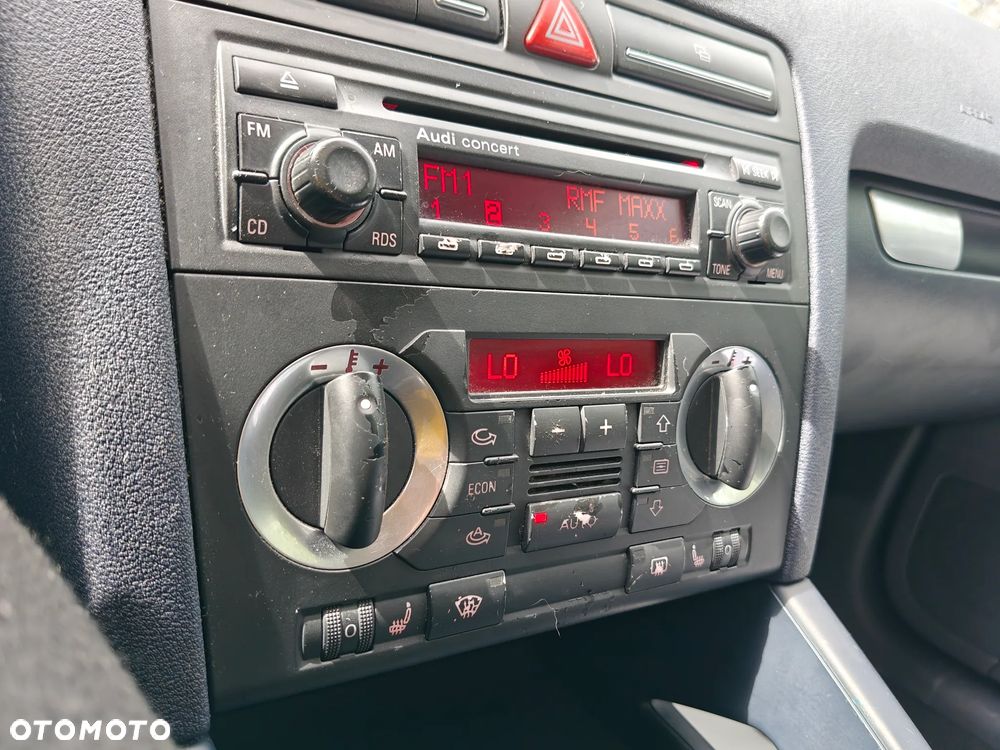 Audi A3 3-drzwiowe 1.6 Attraction - 25