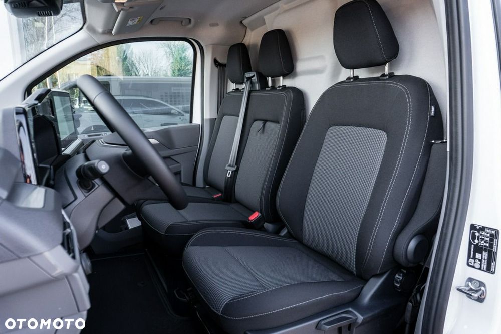 Volkswagen Transporter - 12
