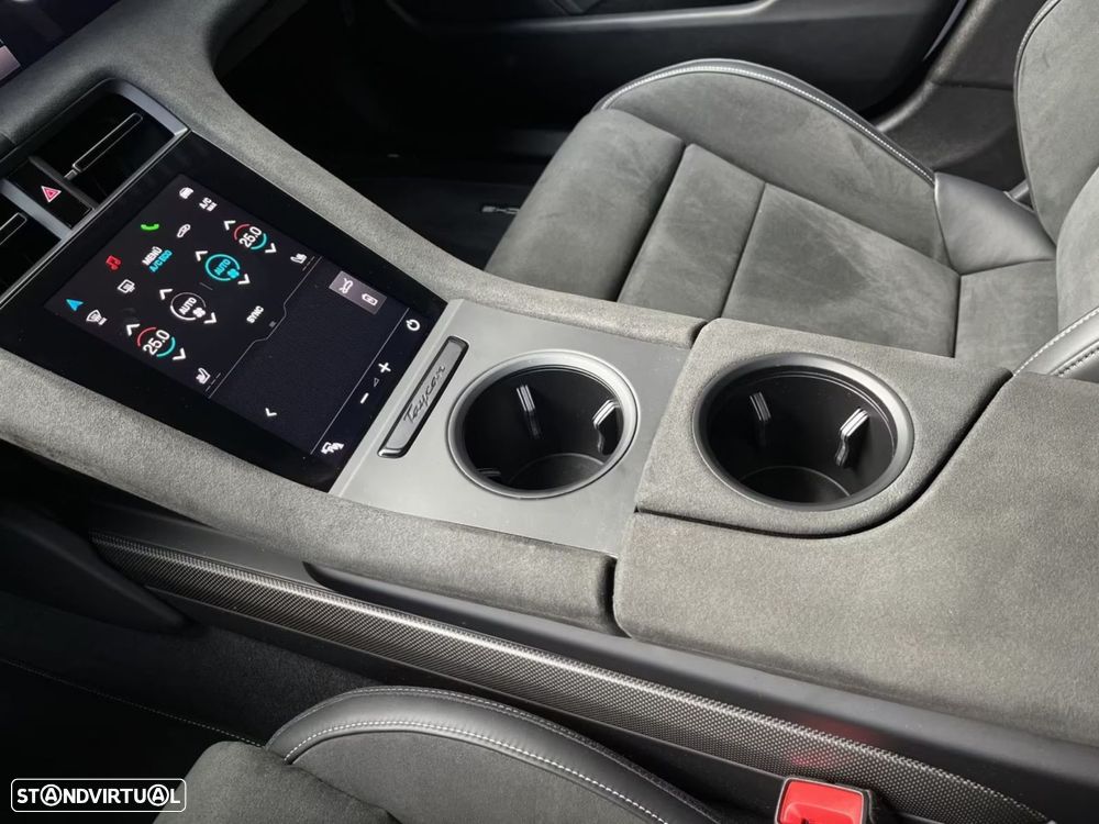 Porsche Taycan Sport Turismo - 14
