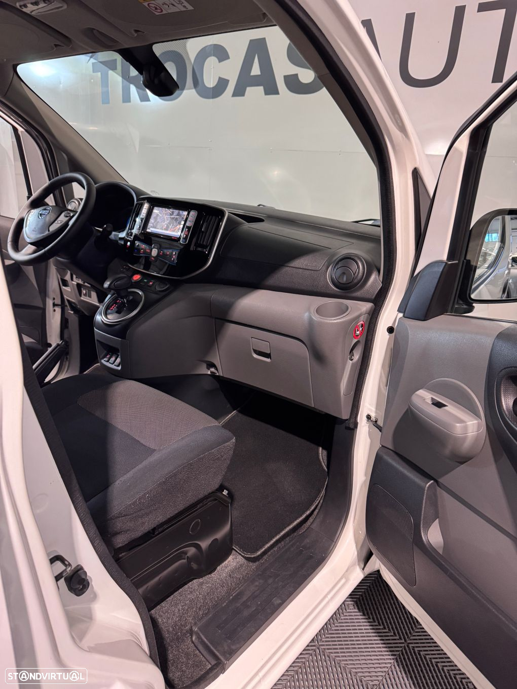 Nissan E-NV200 5p Premium Grelha - 32