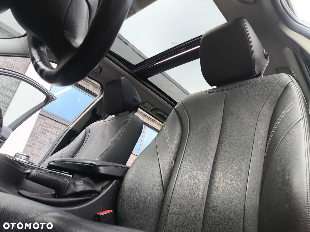 BMW Seria 3 330d Luxury Line EU6 - 9