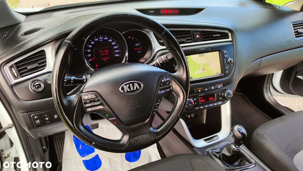 Kia Ceed 1.6 GDI Business Line - 31