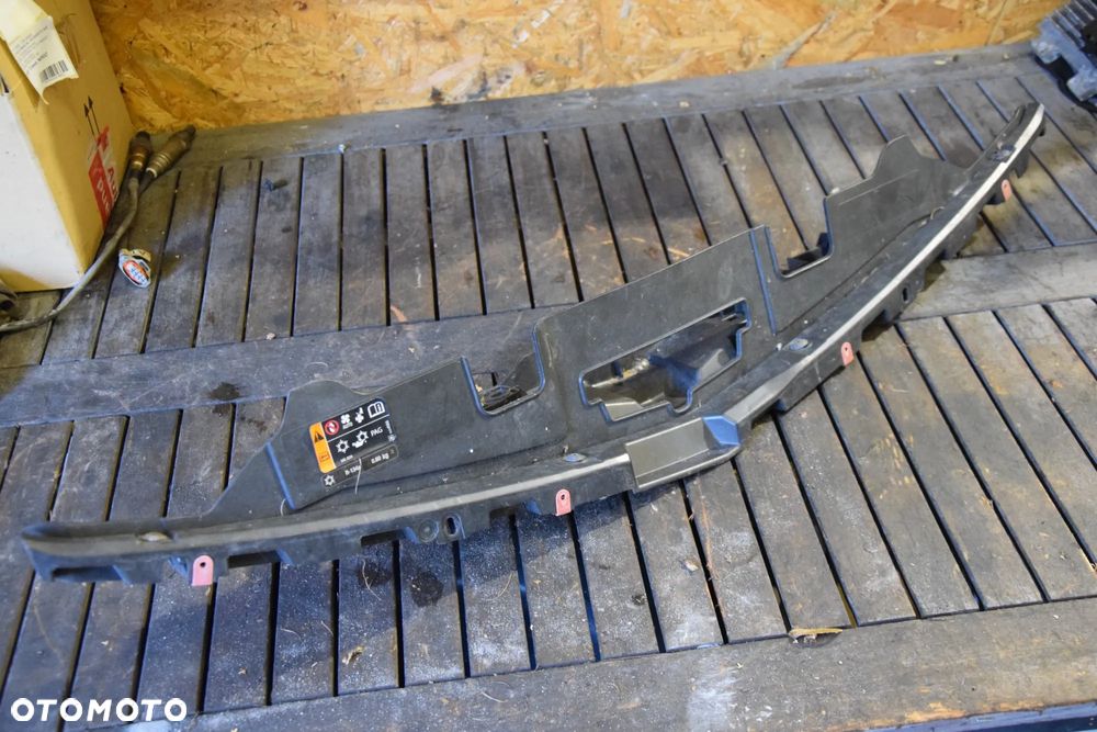 Opel Insignia A Osłona pasa przedniego górna 22798560 - 1