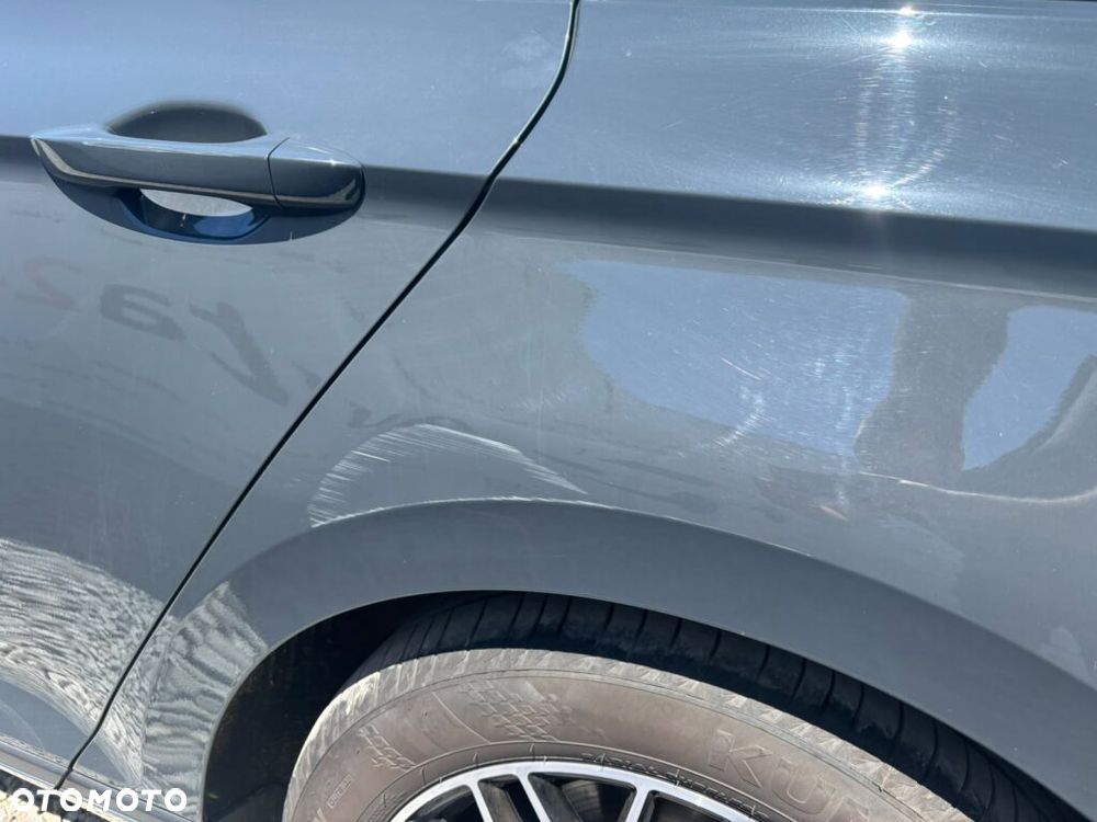 Volkswagen Passat Variant 1.6 TDI SCR DSG Trendline - 13