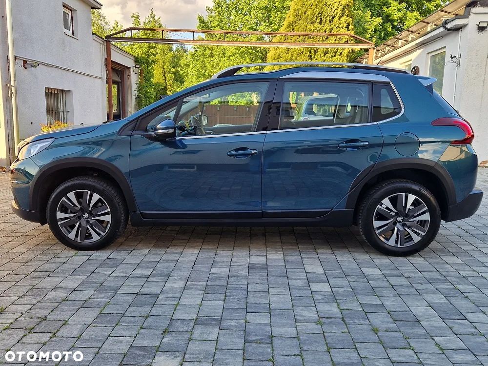 Peugeot 2008 1.2 Pure Tech GPF Allure S&S - 6