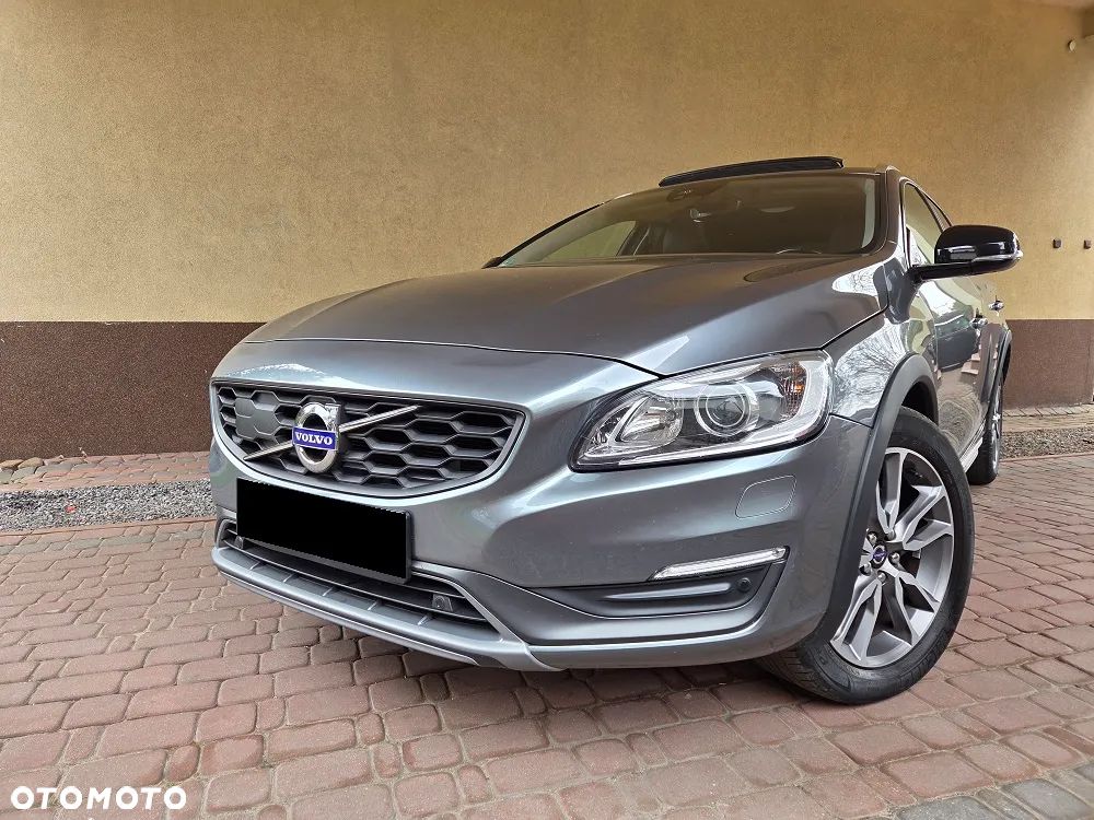 Volvo V60 Cross Country D4 Geartronic Summum - 4