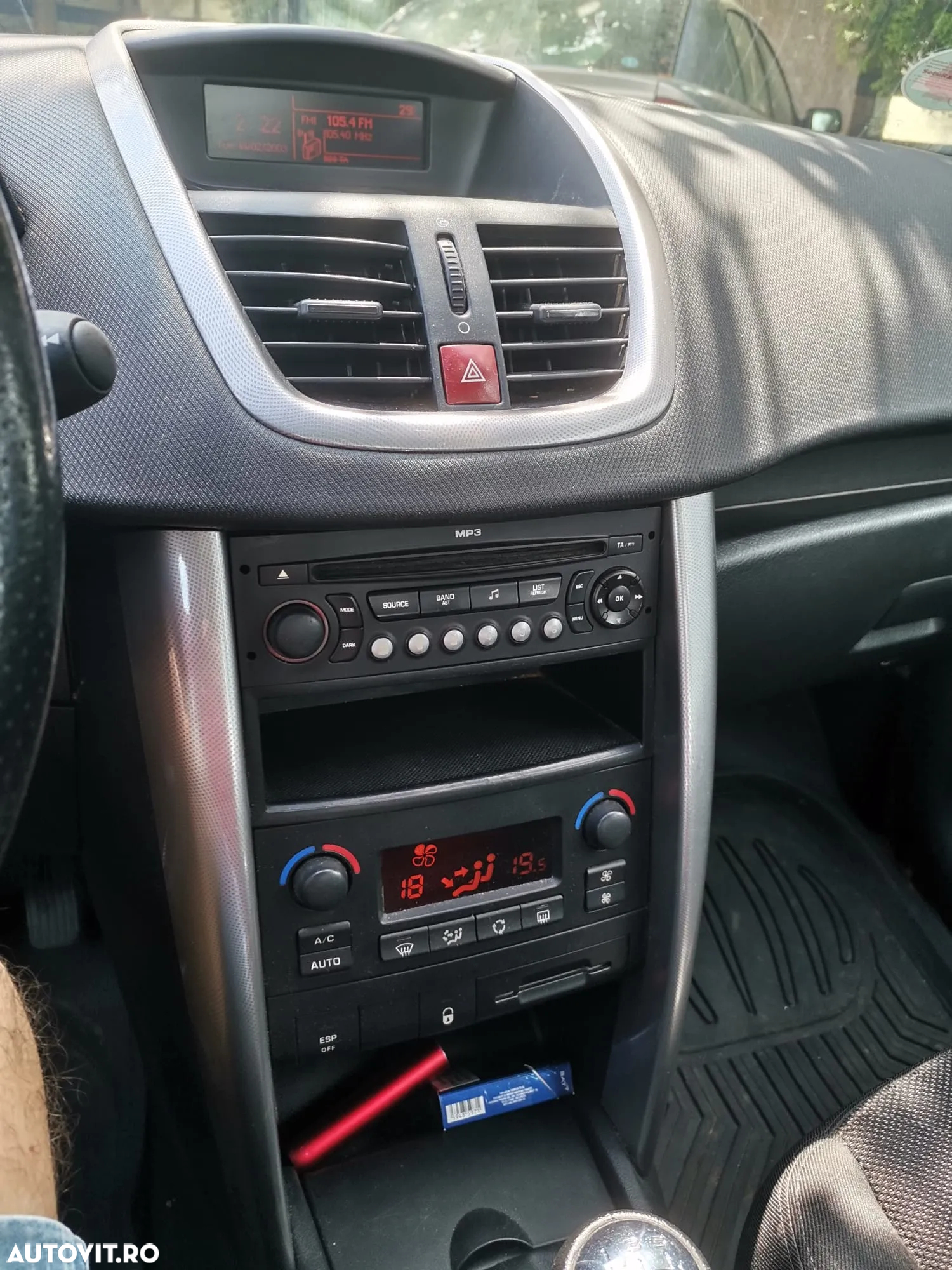 Peugeot 207 1.4 E Premium - 12