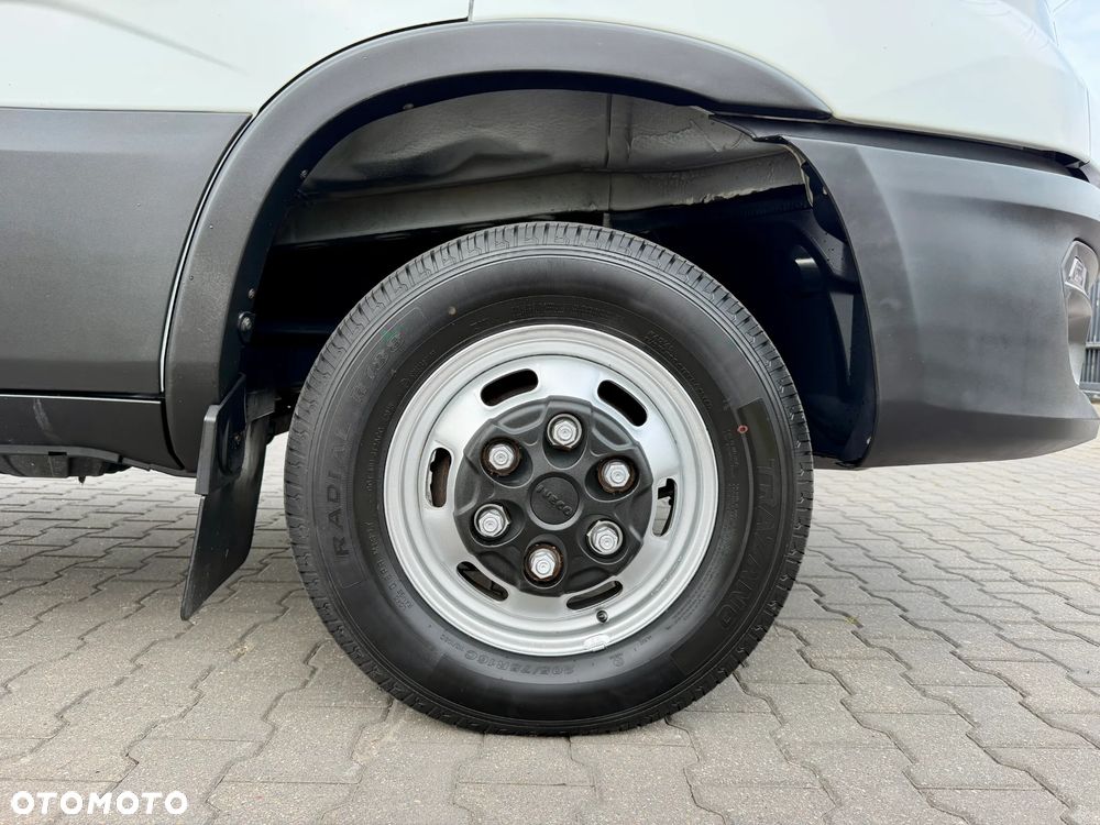 Iveco AUTO ZAREZERWOWANE DO 30.09.2026 - ZAPRASZAMY DO ZAPOZNANIA SIĘ PEŁNĄ OFERTĄ - 35