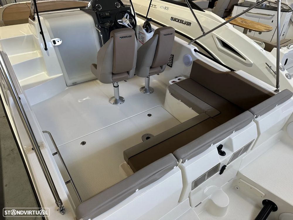 Quicksilver Activ 755 Sundeck - 31