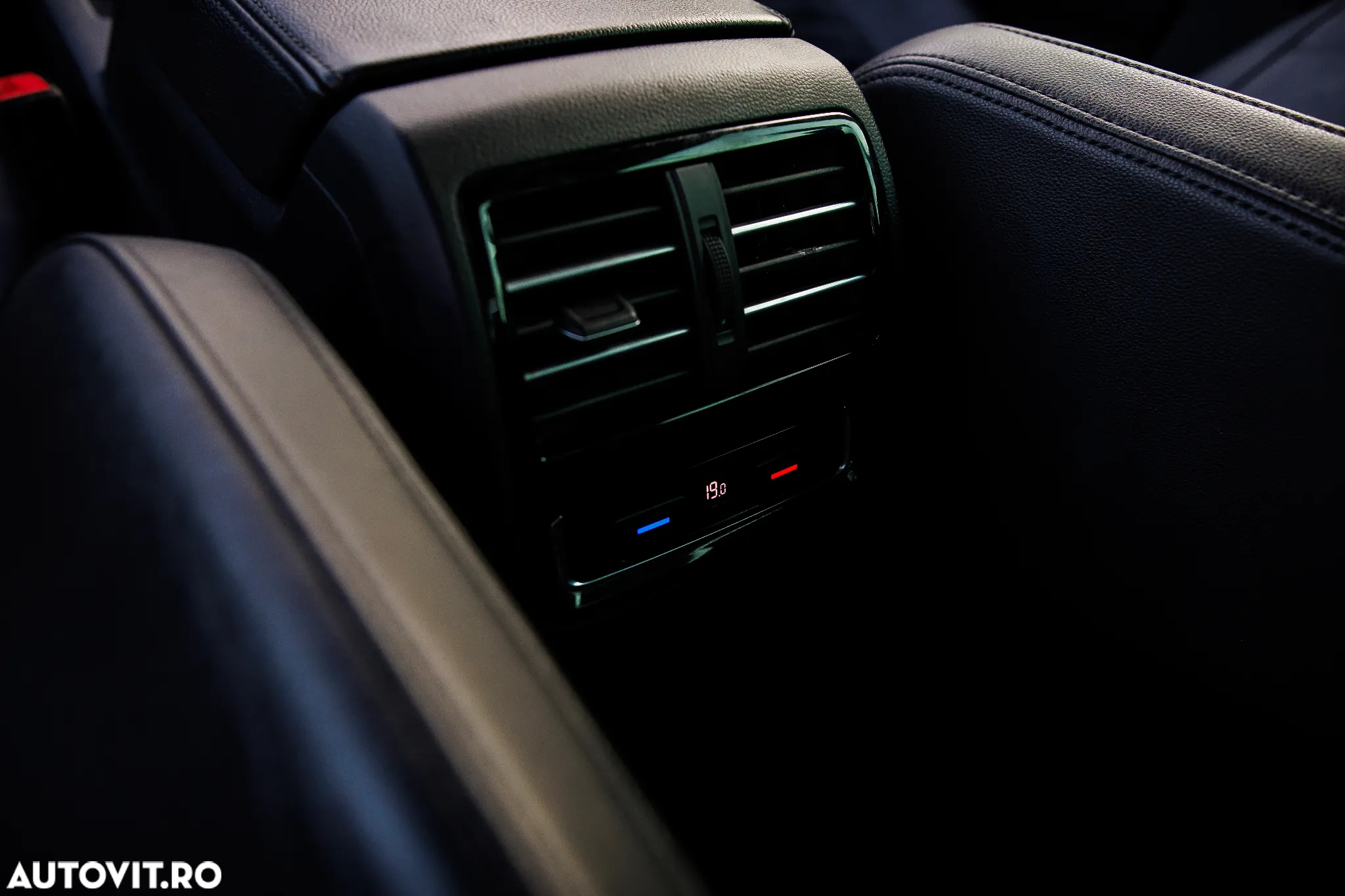 Volkswagen Passat Variant 2.0 TDI DSG 4Motion Highline - 21
