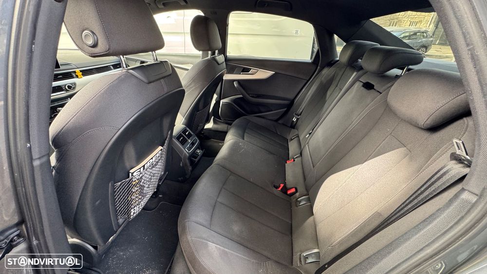 Audi A4 2016 photo 4