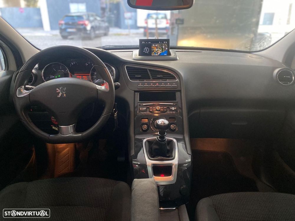 Peugeot 5008 1.6 HDi 7L Allure - 15
