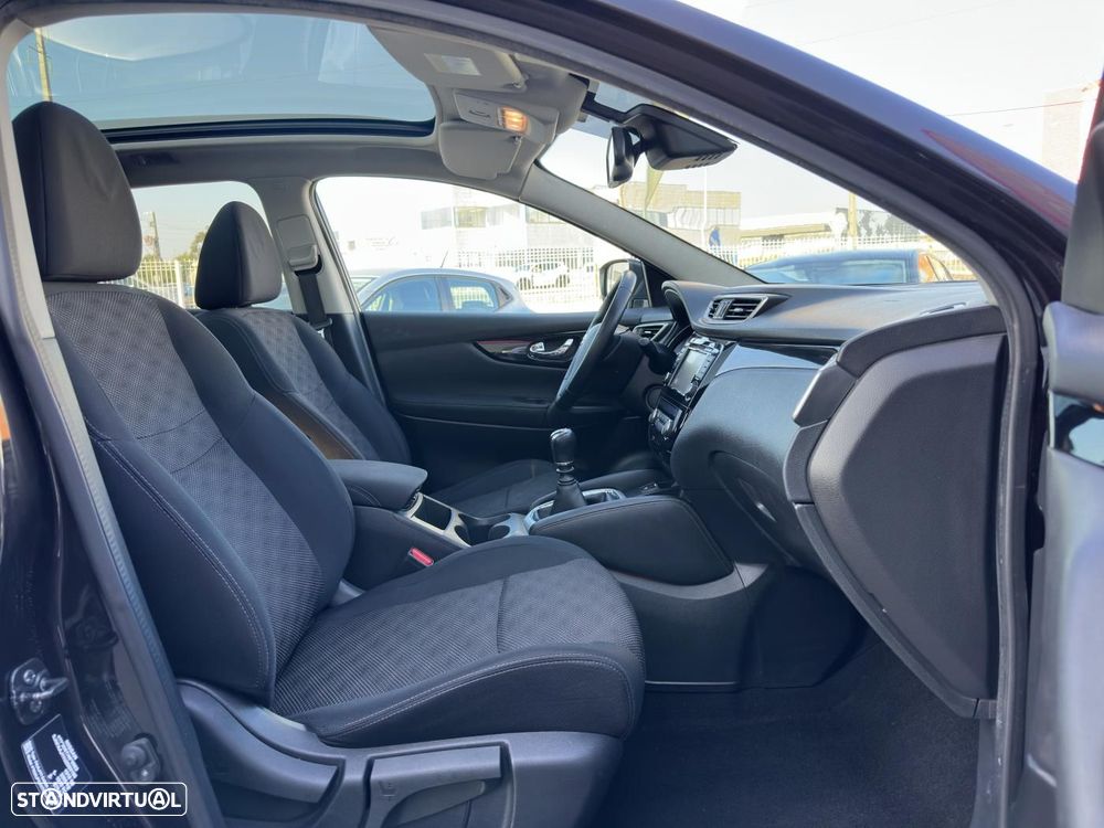 Nissan Qashqai 1.5 dCi N-Connecta - 17