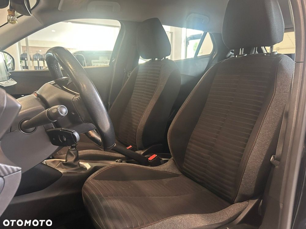 Peugeot 2008 - 11