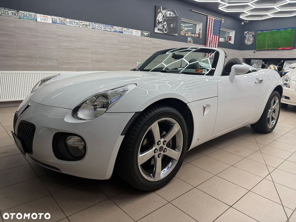 Pontiac Solstice - 11
