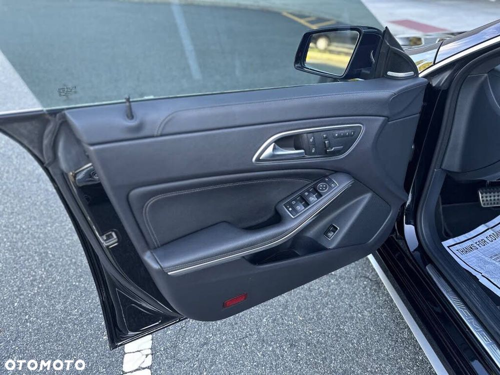 Mercedes-Benz CLA 45 AMG 4Matic 7G-DCT - 12