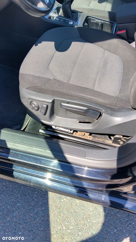 Volkswagen Passat 2.0 TDI Comfortline - 22