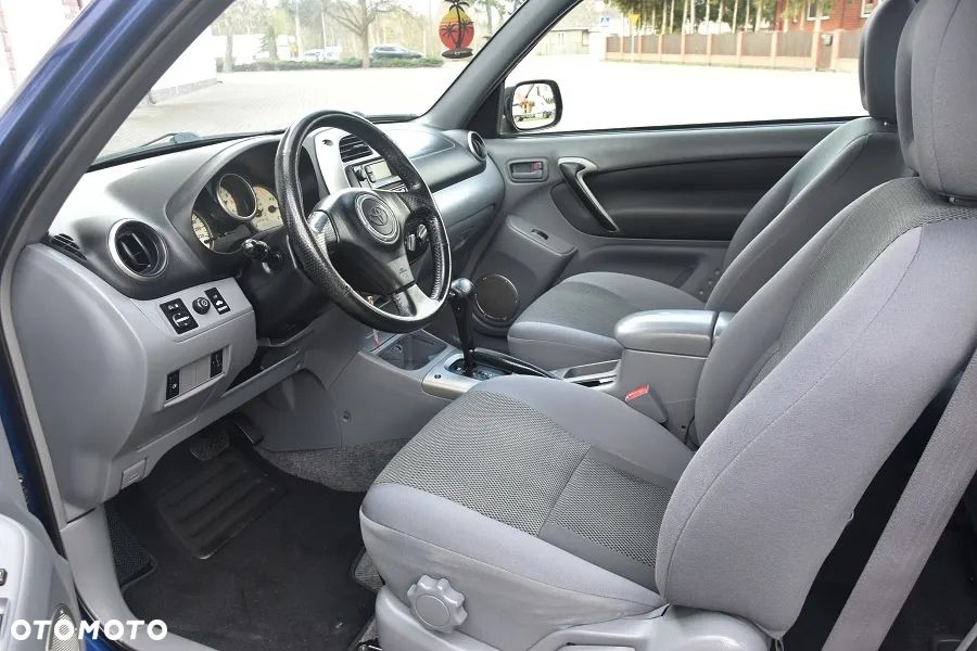 Toyota RAV4 2.0 VVT-i Sol - 16