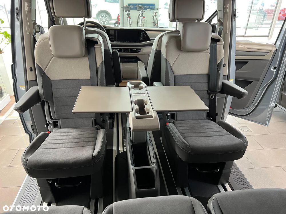 Volkswagen Multivan - 11