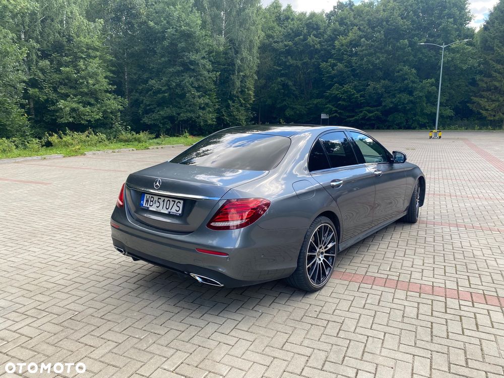 Mercedes-Benz Klasa E 220 d 4-Matic 9G-TRONIC - 5