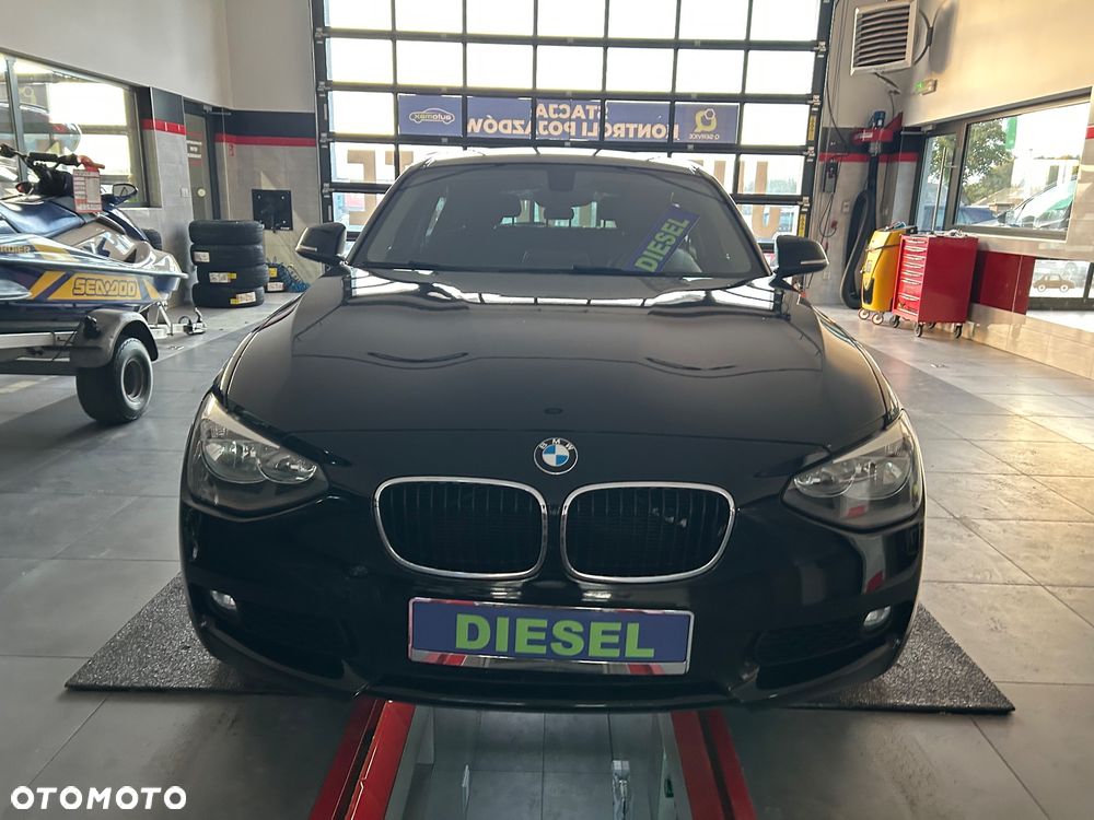 BMW Seria 1 118d Sport Line - 12