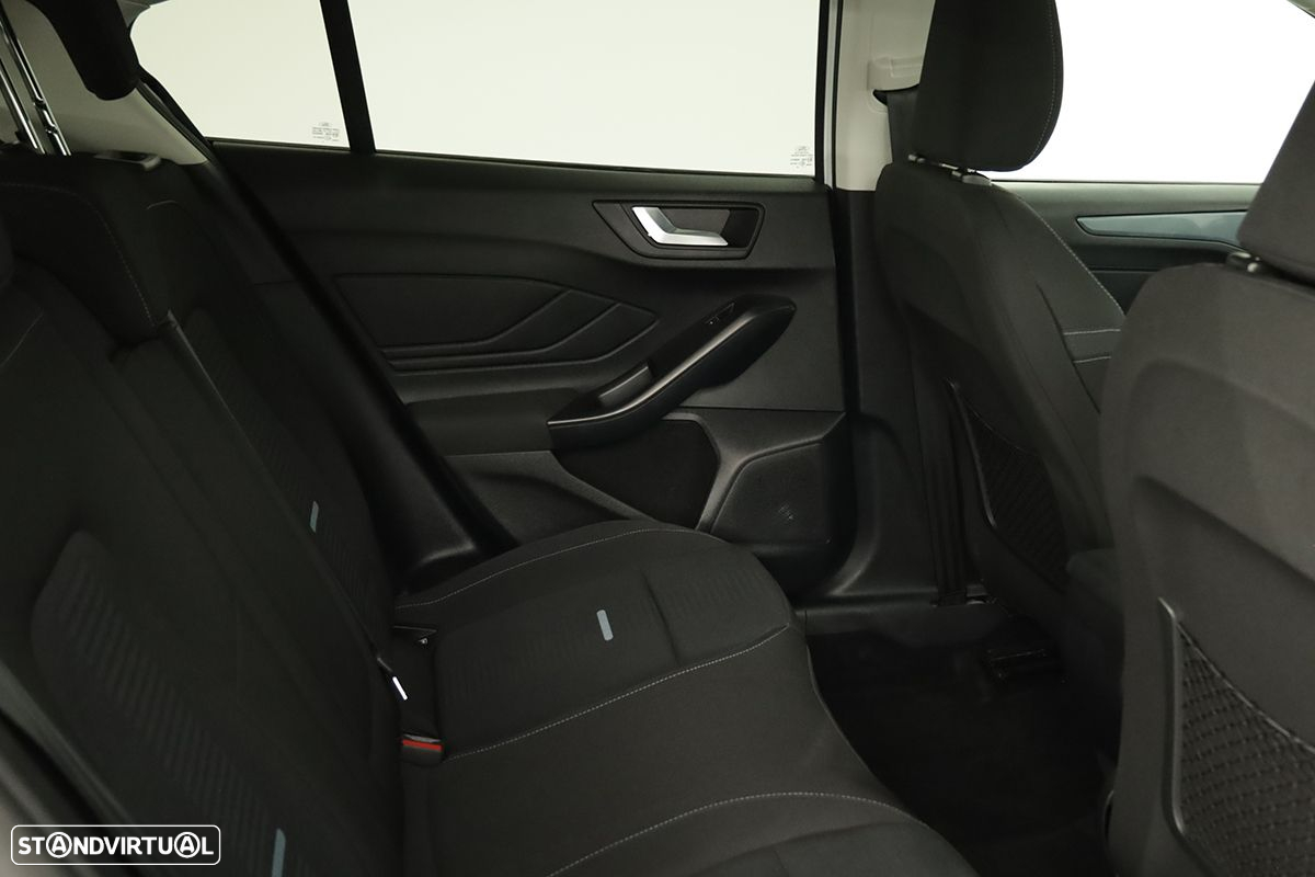 Ford Focus - 23