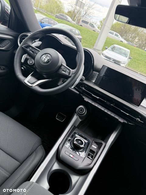 Alfa Romeo Tonale 1.5 T4 GSE mHEV Veloce DCT - 15