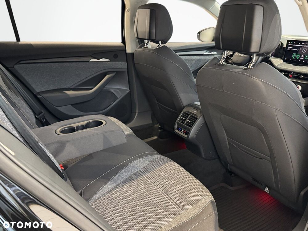 Skoda Superb 1.5 TSI mHEV Selection DSG - 18