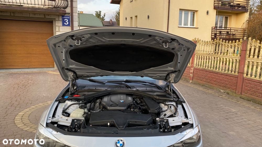 BMW Seria 3 318d - 11