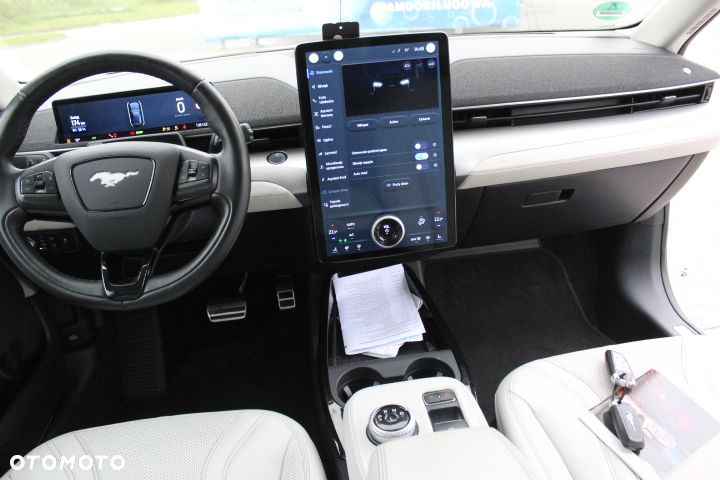 Ford Mustang Mach-E AWD PREMIUM - 39