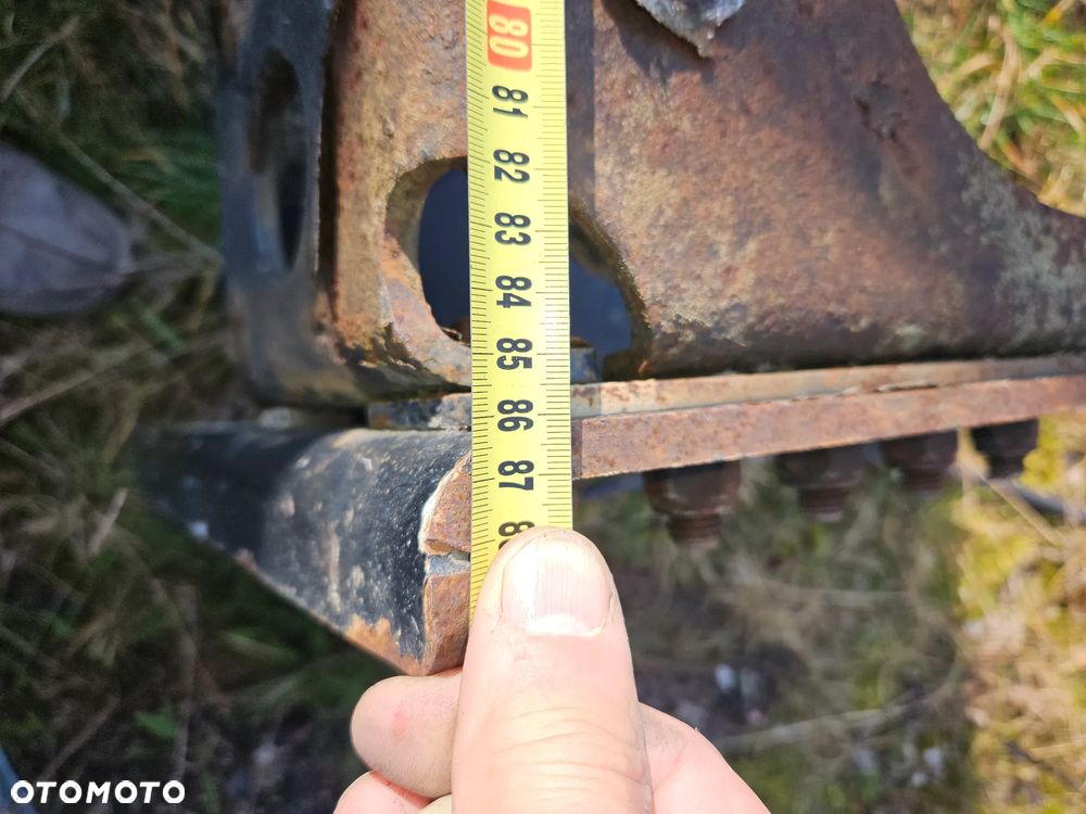 belka zaczepu dolnego tandem VOLVO - 4