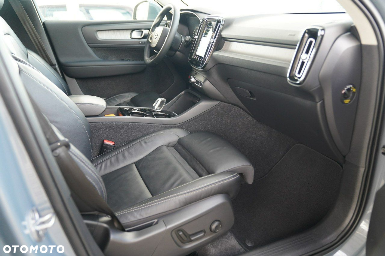 Volvo XC 40 - 29