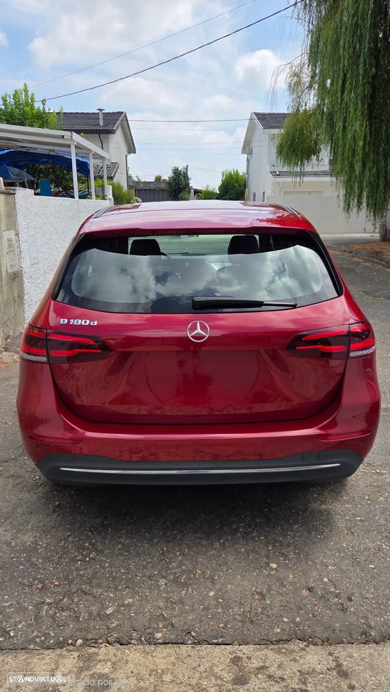 Mercedes-Benz B 180 d - 2