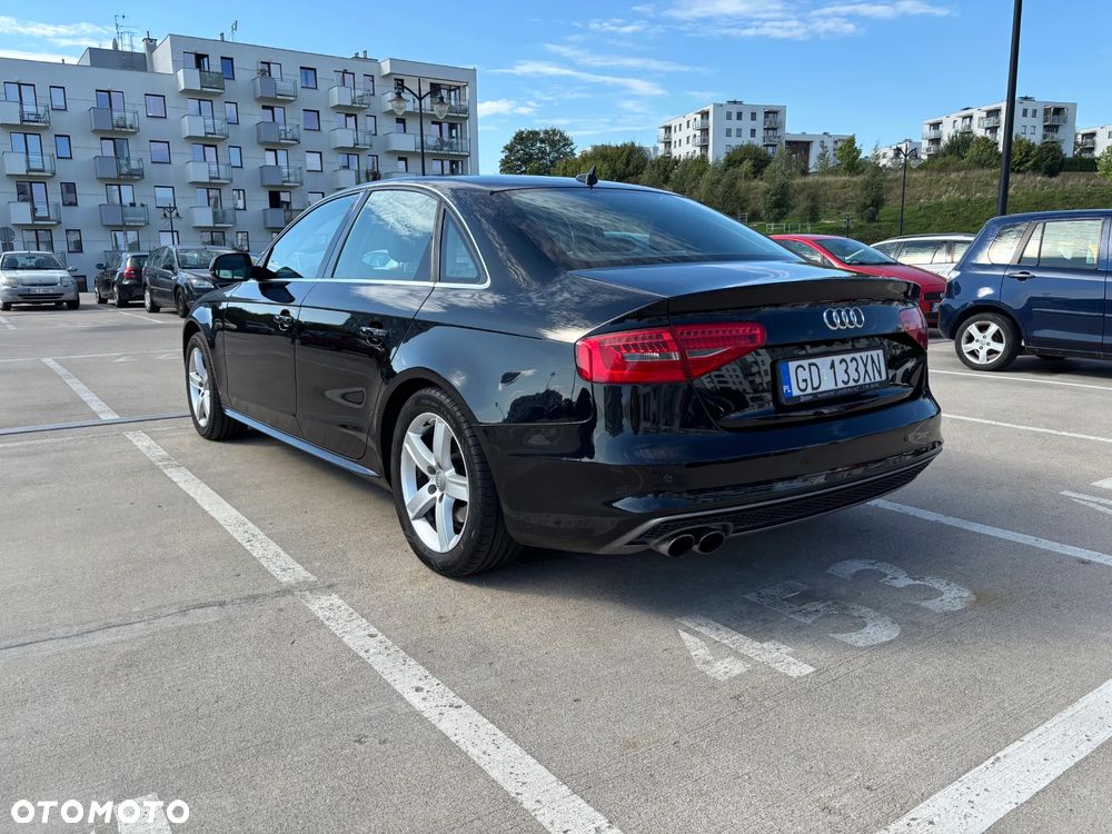 Audi A4 Limousine - 7