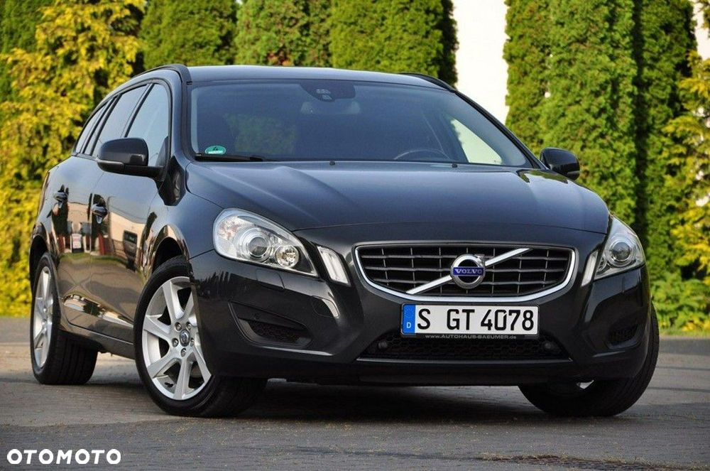 Volvo V60 D3 Momentum - 11