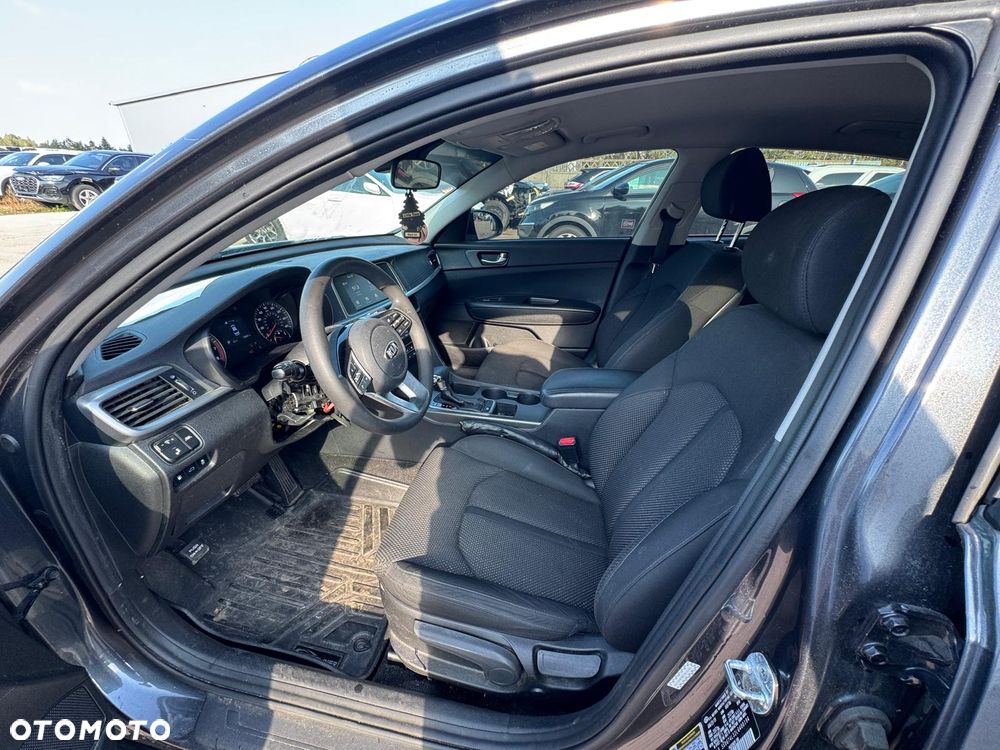 Kia Optima - 10