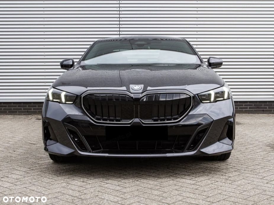 BMW Seria 5 520d xDrive mHEV M Sport - 7