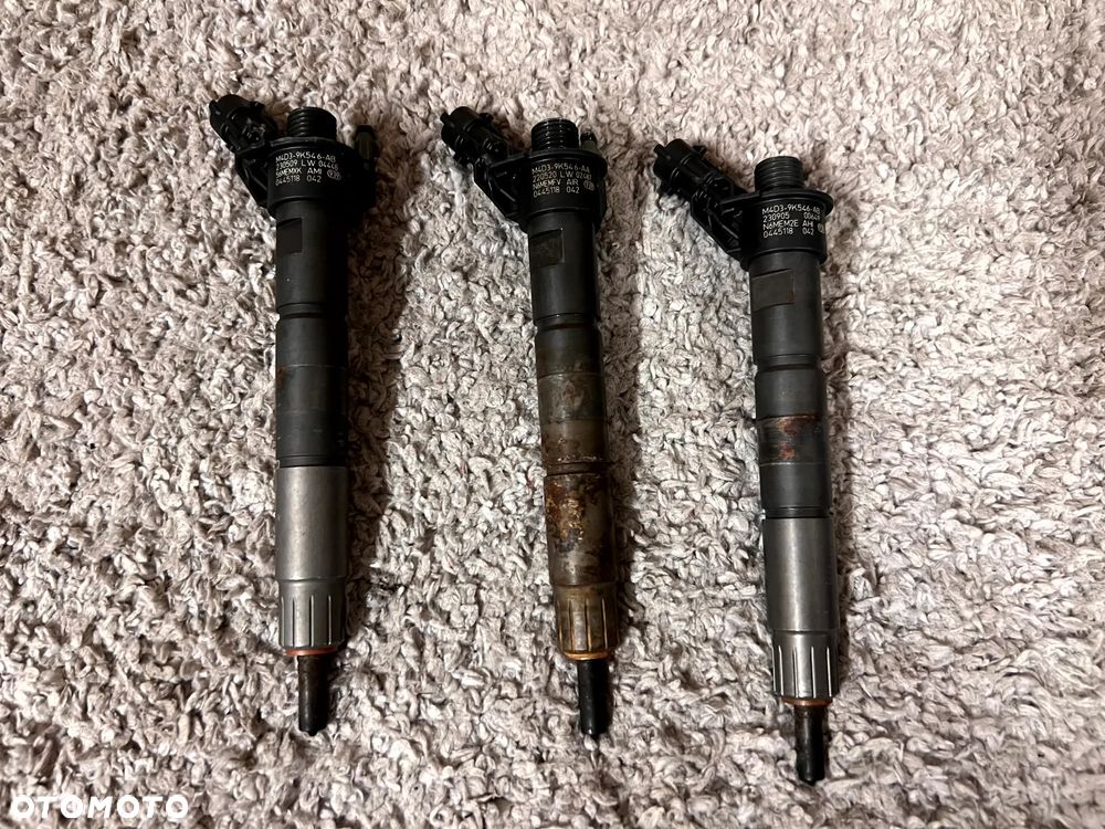 RANGE ROVER VELAR L560 EVOQUE II L551 JAGUAR F-PACE X761 E-PACE X540 SILNIK 2.0D MILDHYBRID AJ21D4 ROCZNIK 2019- WTRYSKIWACZ WTRYSK PALIWA M4D3-9K546-AA M4D3-9K546-AB 0445118042 - 1